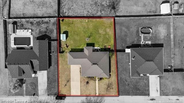 204 Nanih Waiya, Poteau, OK 74953