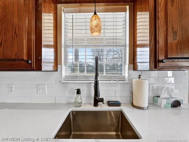 204 Nanih Waiya, Poteau, OK 74953