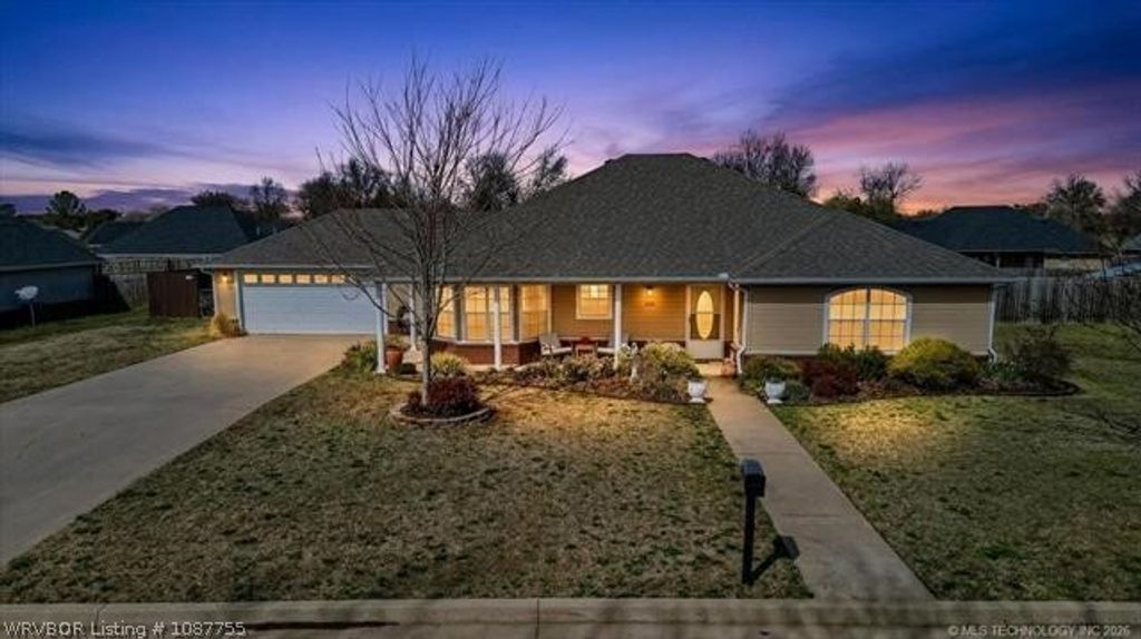 204 Nanih Waiya, Poteau, OK 74953