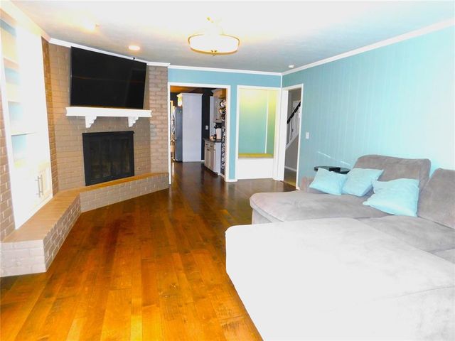 8225 Willow Creek Boulevard, Oklahoma City, OK 73162