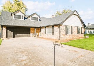 8225 Willow Creek Boulevard, Oklahoma City, OK 73162