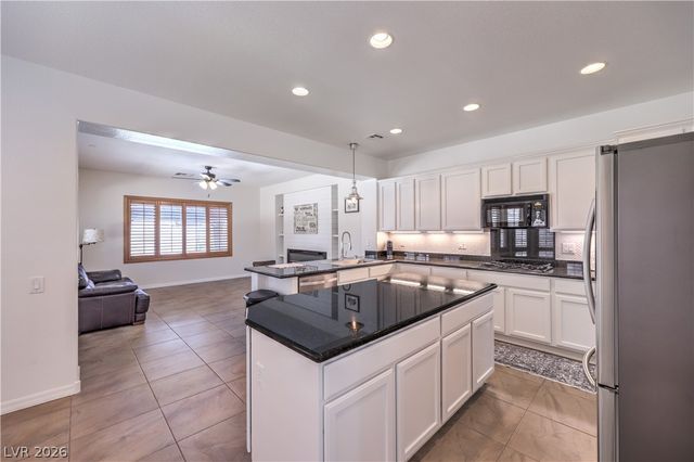 820 Paseo Cerro Place, Las Vegas, NV 89138