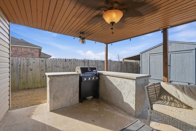 6 Dunwood Drive, Greenbrier, AR 72058