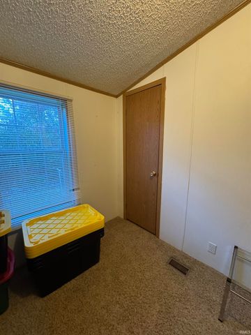 5180 E. 1200 S. Road, Haubstadt, IN 47639