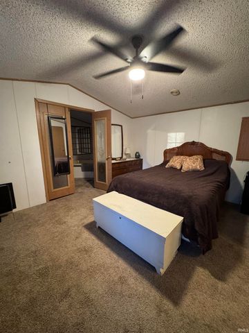 5180 E. 1200 S. Road, Haubstadt, IN 47639