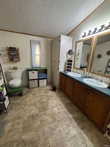 5180 E. 1200 S. Road, Haubstadt, IN 47639