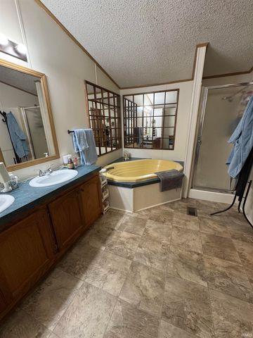 5180 E. 1200 S. Road, Haubstadt, IN 47639