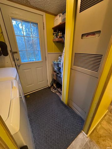 5180 E. 1200 S. Road, Haubstadt, IN 47639