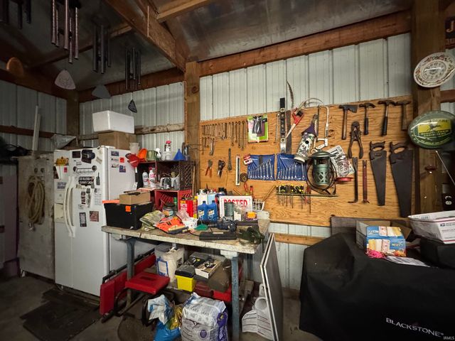 5180 E. 1200 S. Road, Haubstadt, IN 47639