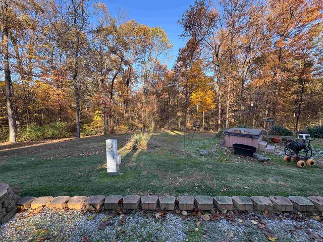 5180 E. 1200 S. Road, Haubstadt, IN 47639