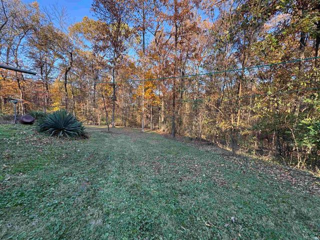 5180 E. 1200 S. Road, Haubstadt, IN 47639