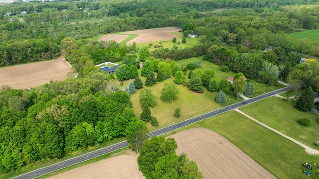 70150 Sherman Road, Edwardsburg, MI 49112