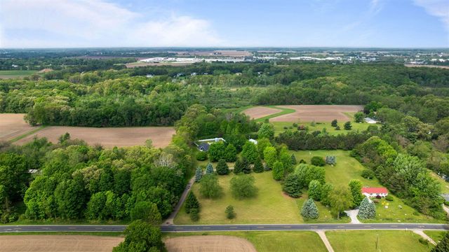 70150 Sherman Road, Edwardsburg, MI 49112