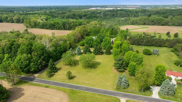 70150 Sherman Road, Edwardsburg, MI 49112
