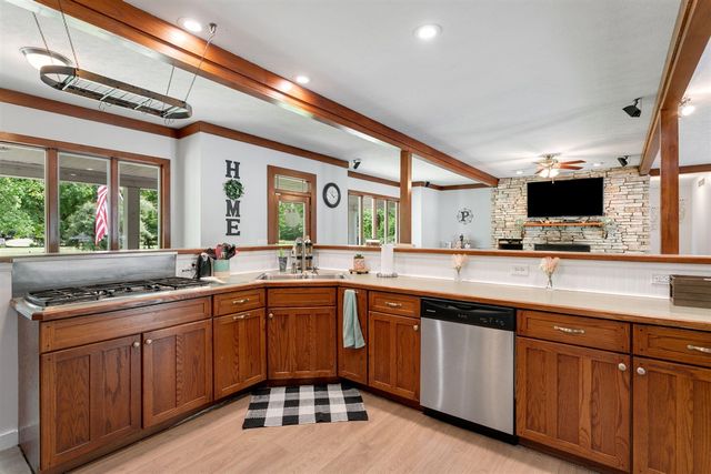 70150 Sherman Road, Edwardsburg, MI 49112
