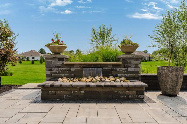 7940 Genova Drive, Galena, OH 43021