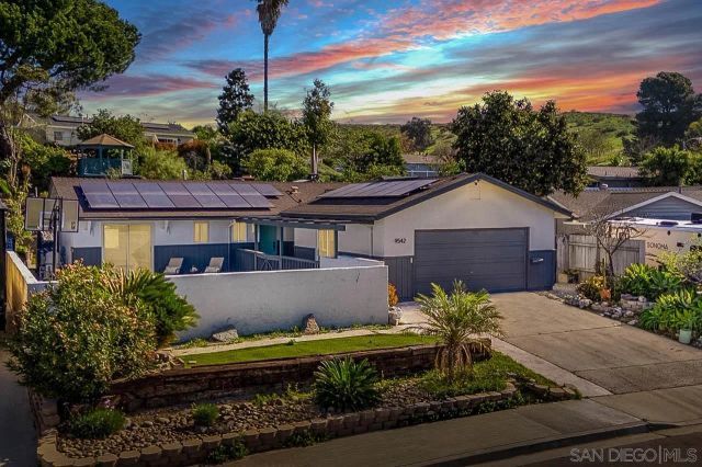 9542 Markwood, Santee, CA 92071