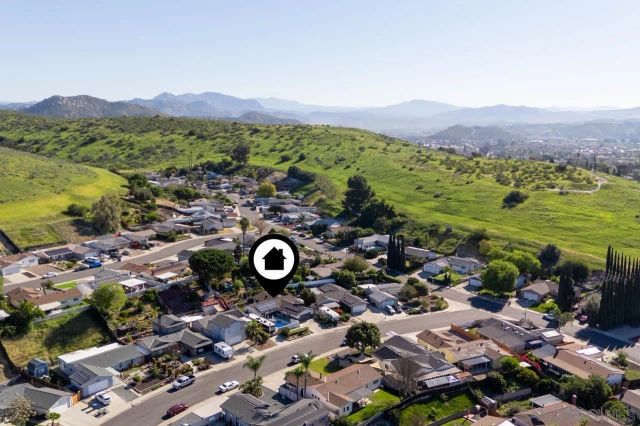 9542 Markwood, Santee, CA 92071