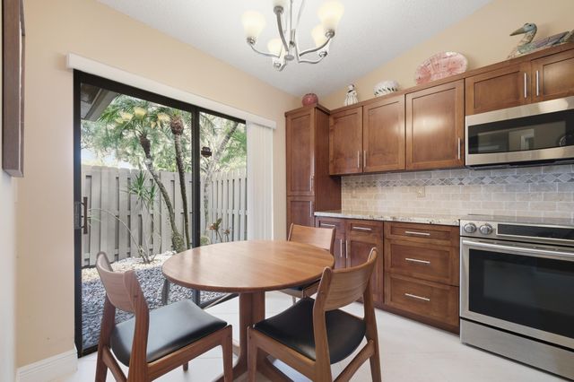 3803 NW 35th Street 1547, Coconut Creek, FL 33066