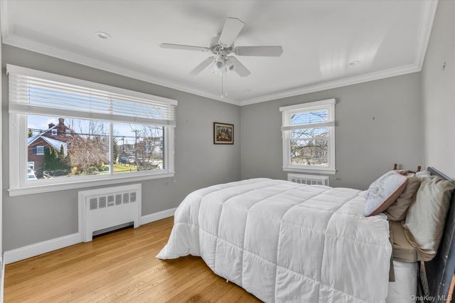 164 Blackheath Road, Lido Beach, NY 11561