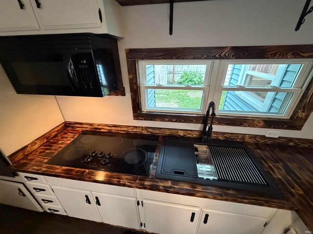 5678 Pearl Street, Spencerville, IN 46788