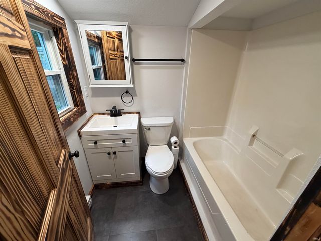 5678 Pearl Street, Spencerville, IN 46788