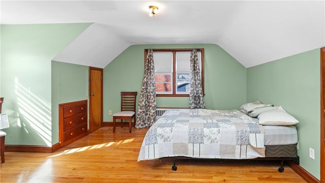 77 Minto Street, Providence, RI 02908