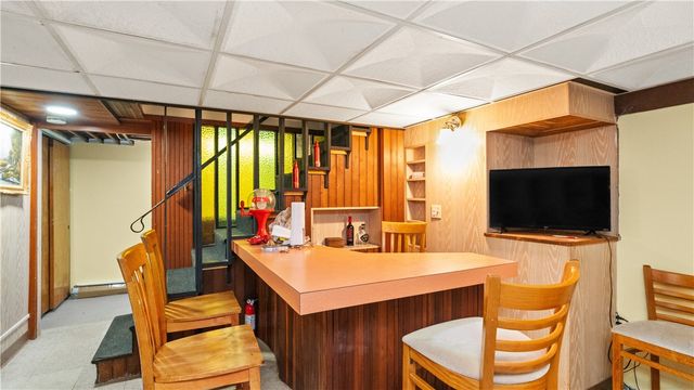 77 Minto Street, Providence, RI 02908