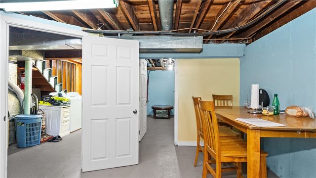 77 Minto Street, Providence, RI 02908