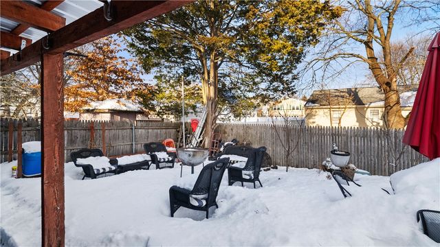 77 Minto Street, Providence, RI 02908