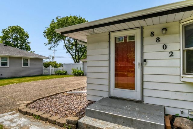 8802 Granada Avenue S, Cottage Grove, MN 55016