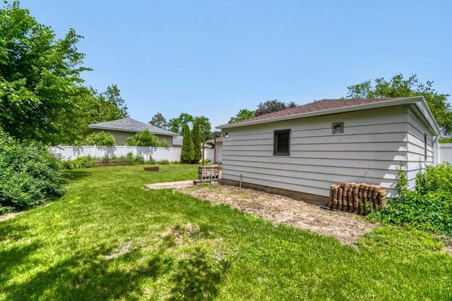8802 Granada Avenue S, Cottage Grove, MN 55016