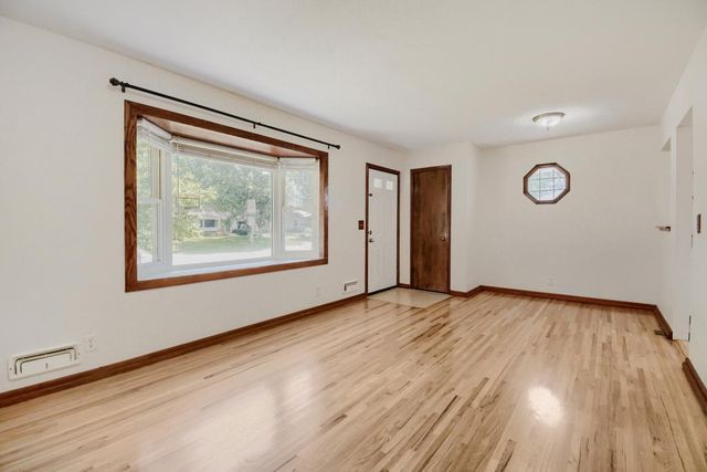 8802 Granada Avenue S, Cottage Grove, MN 55016