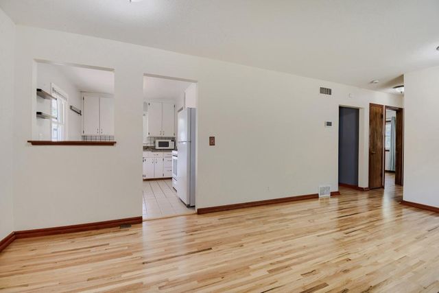 8802 Granada Avenue S, Cottage Grove, MN 55016