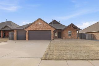 809 Bobcat Trail, Yukon, OK 73099