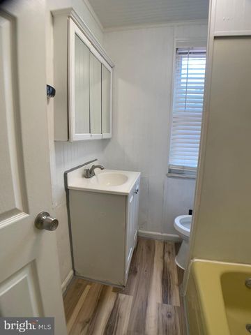 3838 BANK ST, Baltimore, MD 21224