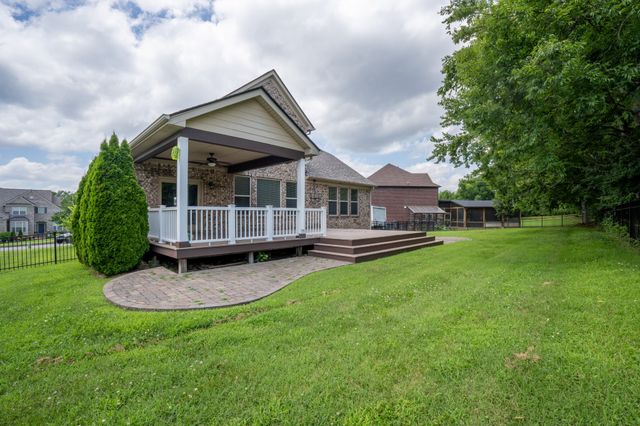 108 Tipperton Ct, Gallatin, TN 37066