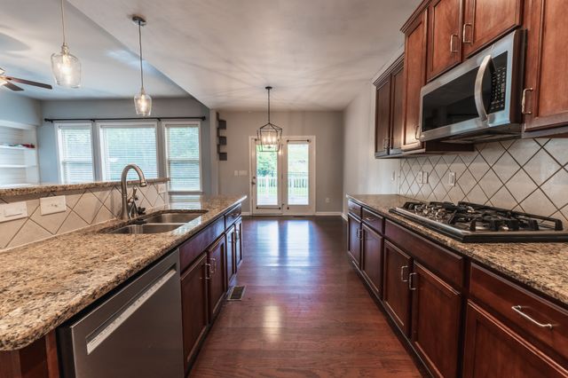 108 Tipperton Ct, Gallatin, TN 37066