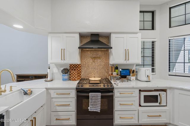 1352 W Hopbush Way, Tucson, AZ 85704