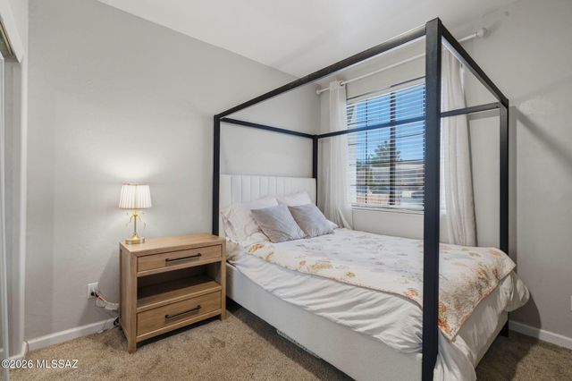 1352 W Hopbush Way, Tucson, AZ 85704