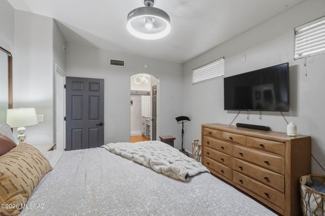1352 W Hopbush Way, Tucson, AZ 85704