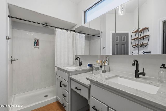 1352 W Hopbush Way, Tucson, AZ 85704
