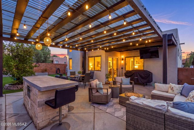 1352 W Hopbush Way, Tucson, AZ 85704