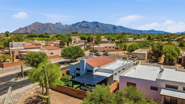 1352 W Hopbush Way, Tucson, AZ 85704