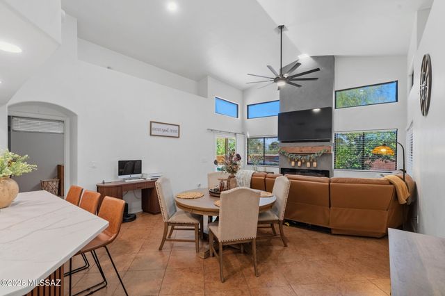 1352 W Hopbush Way, Tucson, AZ 85704