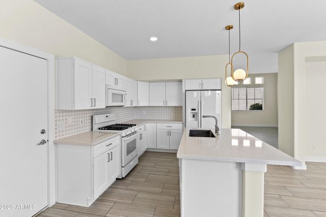 14369 W LEXINGTON Avenue, Goodyear, AZ 85395
