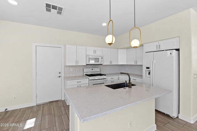 14369 W LEXINGTON Avenue, Goodyear, AZ 85395