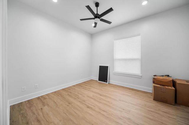 120 Adams Street, Houston, TX 77011