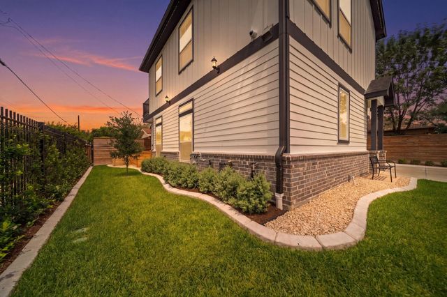 120 Adams Street, Houston, TX 77011