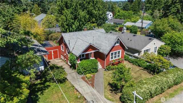 2014 N 143rd Street, Seattle, WA 98133